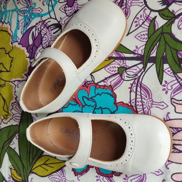 Pili Carrera Leather Mary Jane Dress Shoes - Picture 12 of 12